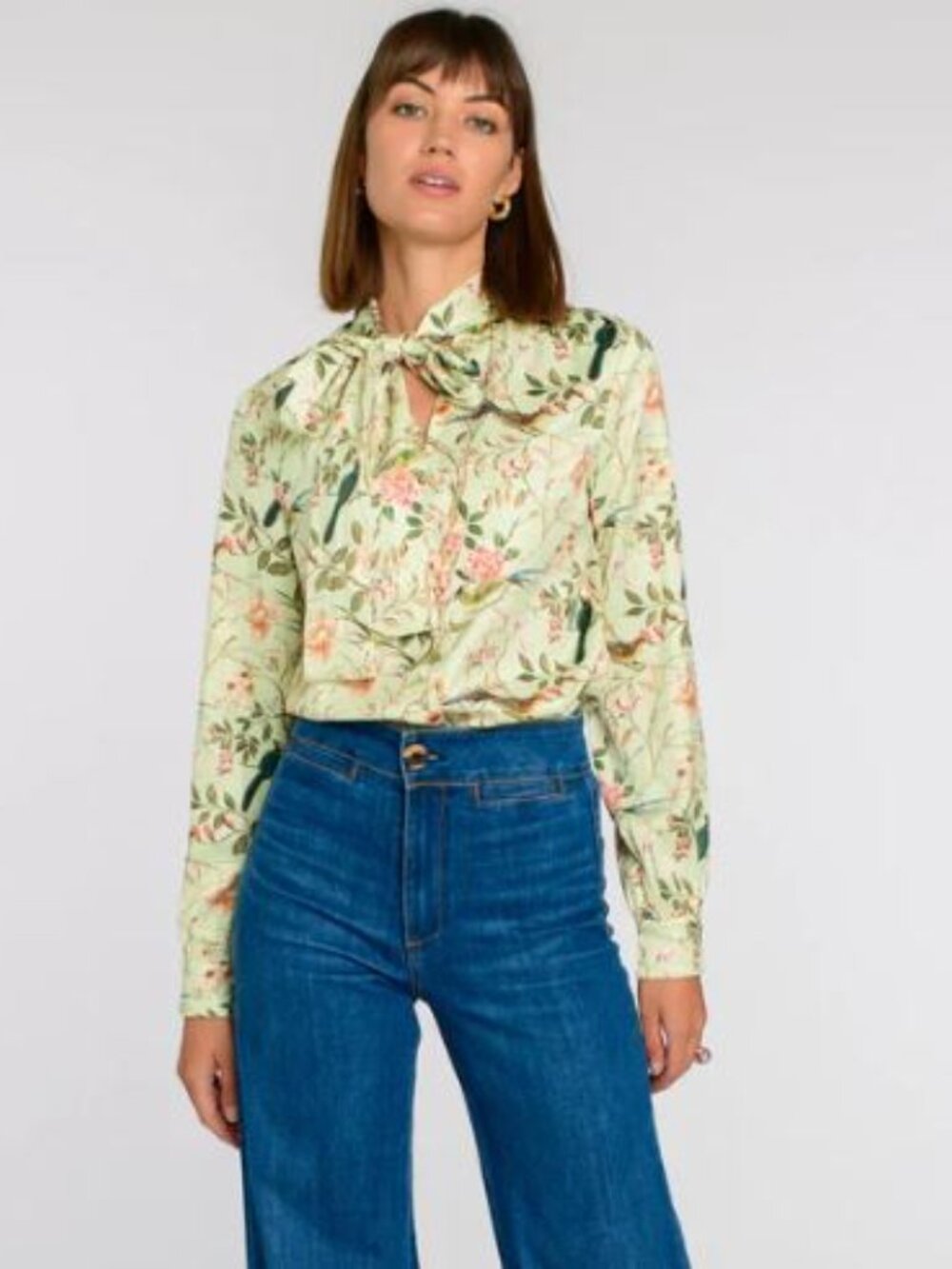 Elizabeth James the Label Cream Chinoiserie Pear Tie-Neck Blouse size S